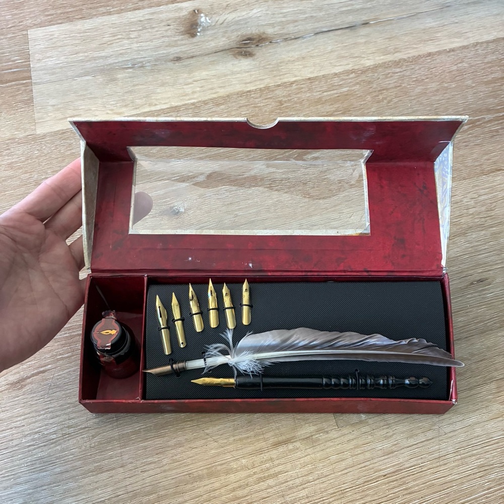 Authentic Models Quill Pen Calligraphy Set Ink Nibs Box Feather Red - Picture 4 of 15